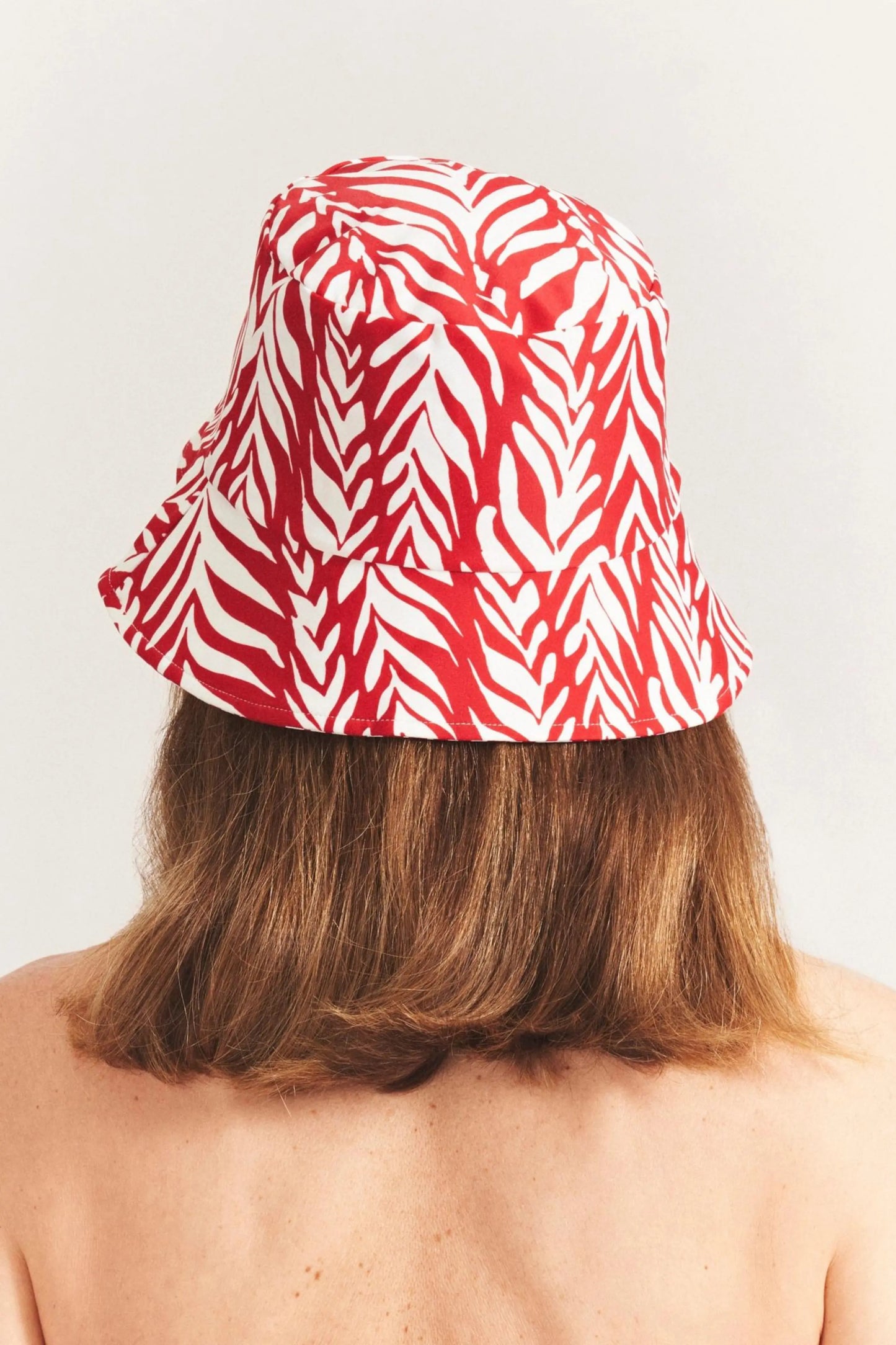 NADJA HAT IN FLAME WAVES