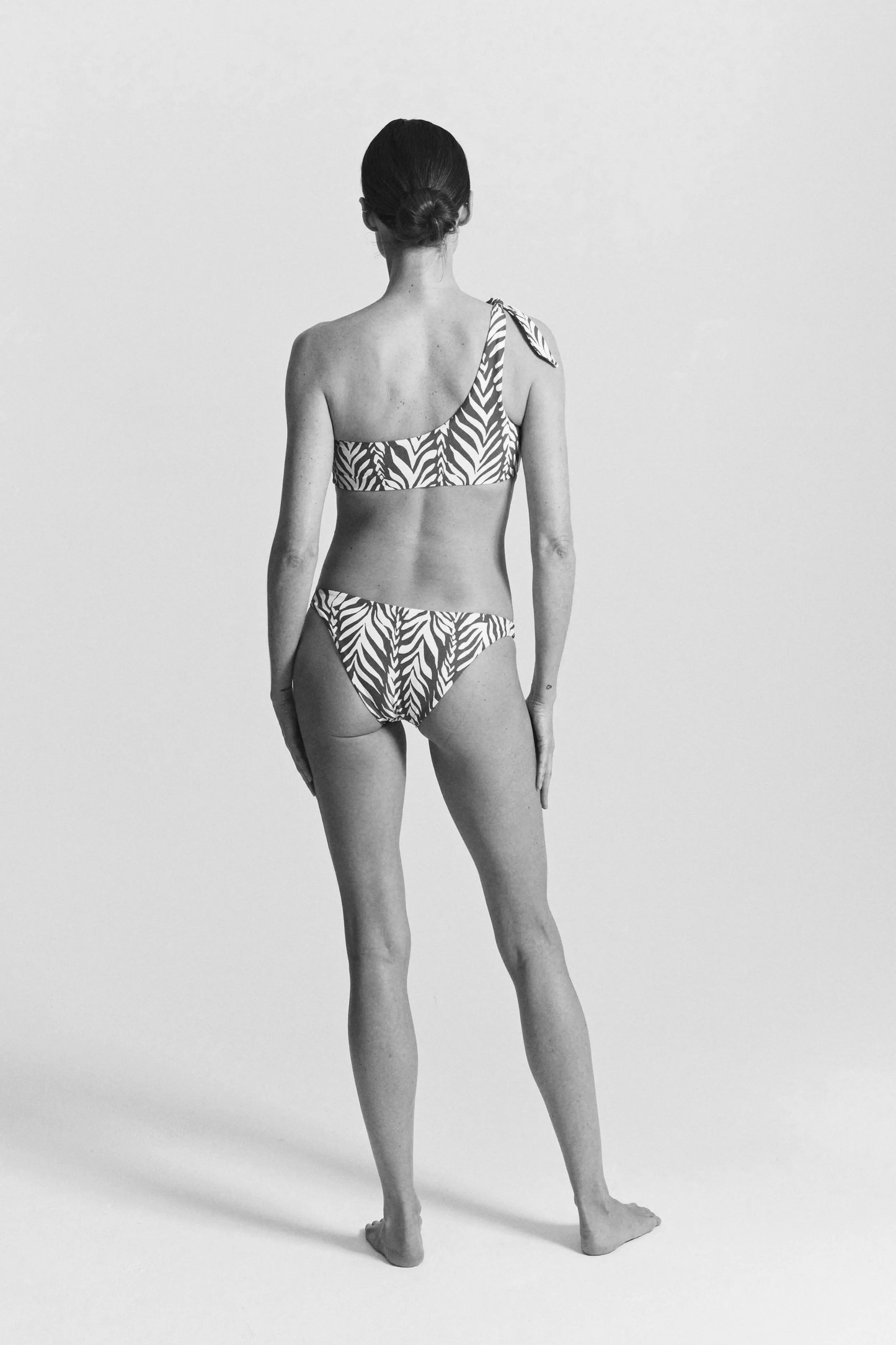 LINDA COCO BIKINI BOTTOM IN BLUE BAY WAVES