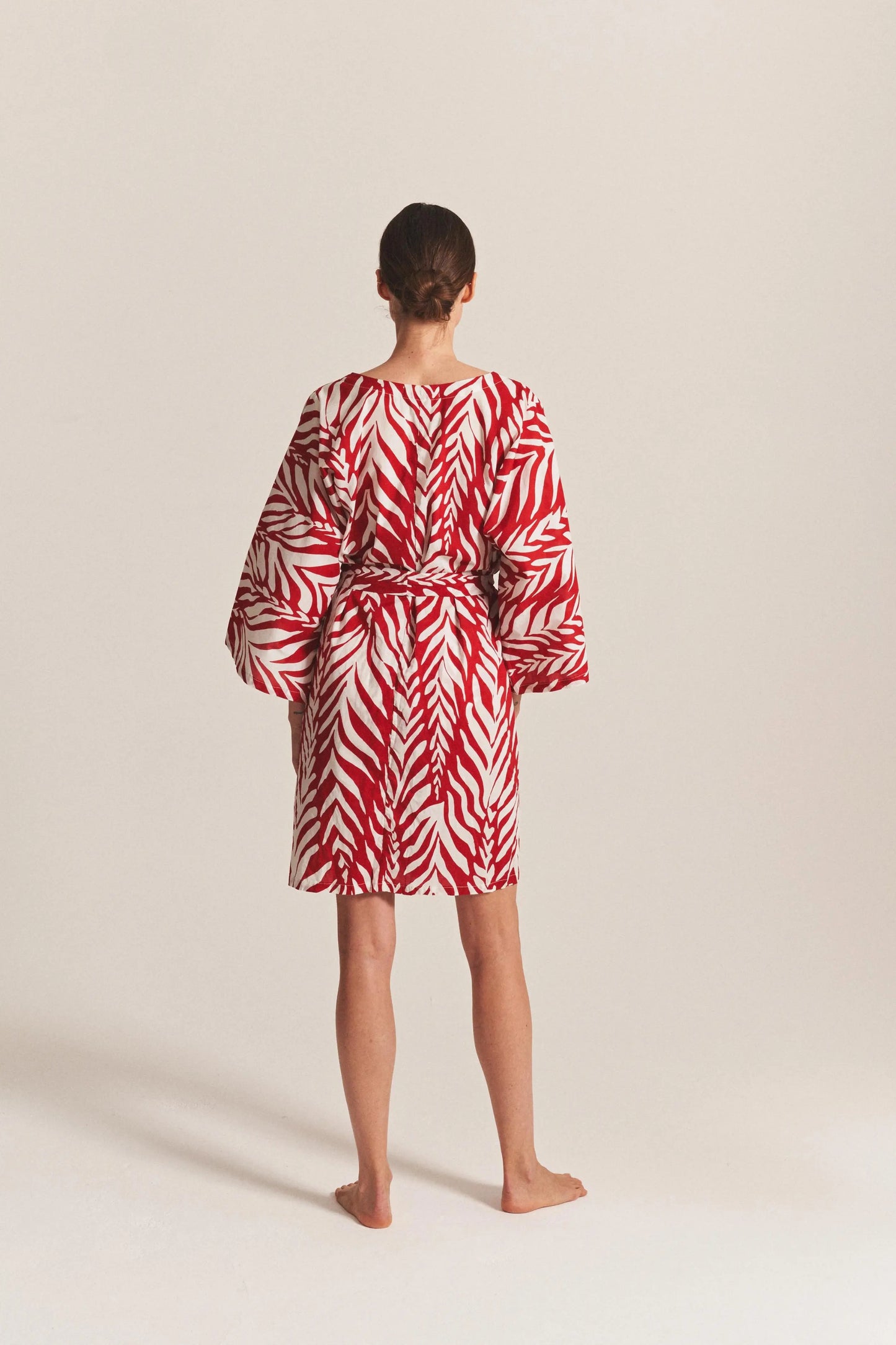 SHORT KIMONO IN FLAME WAVES